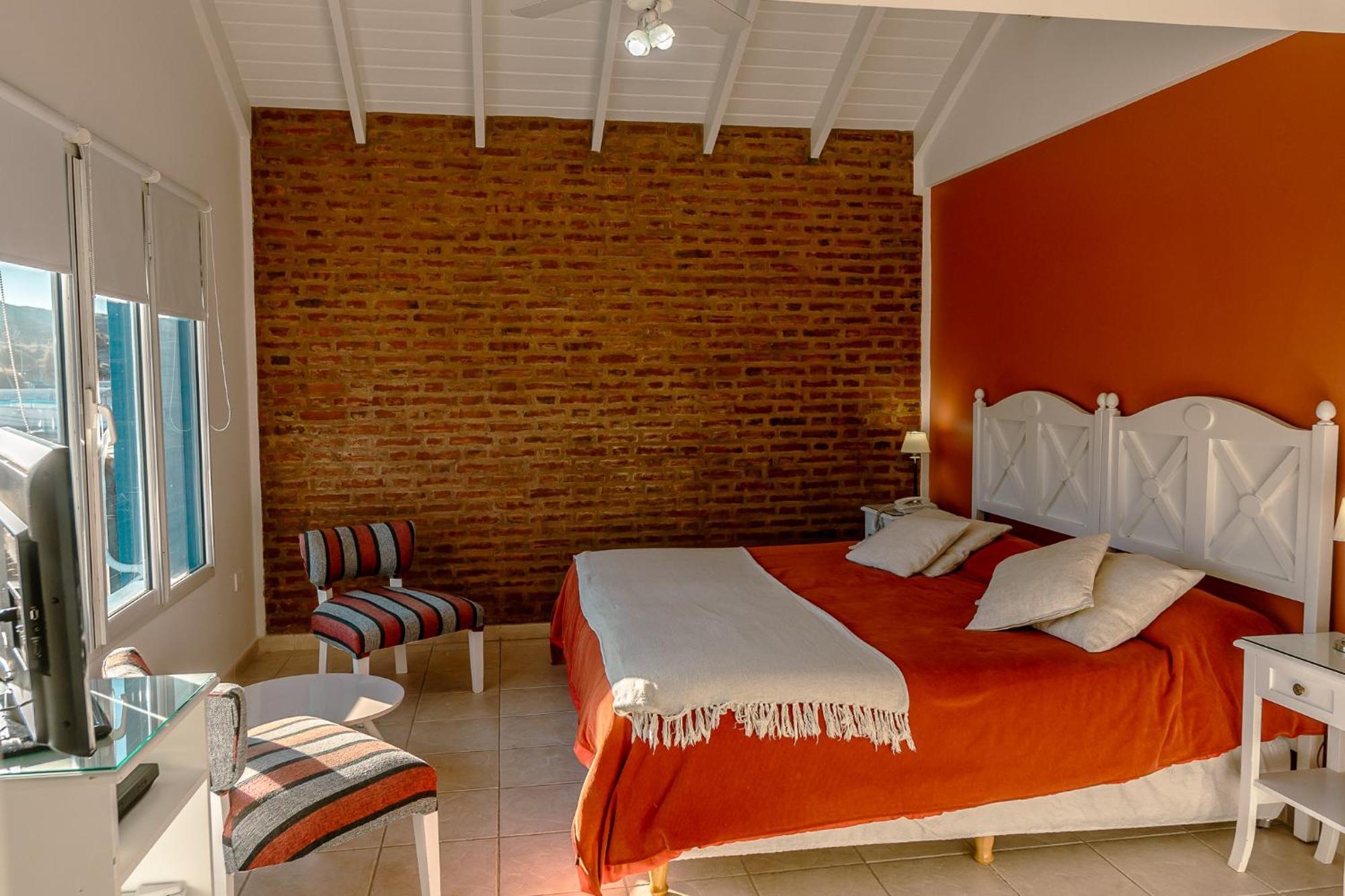 Rayentray Las Restingas Hotel De Mar Puerto Pirámides Екстериор снимка