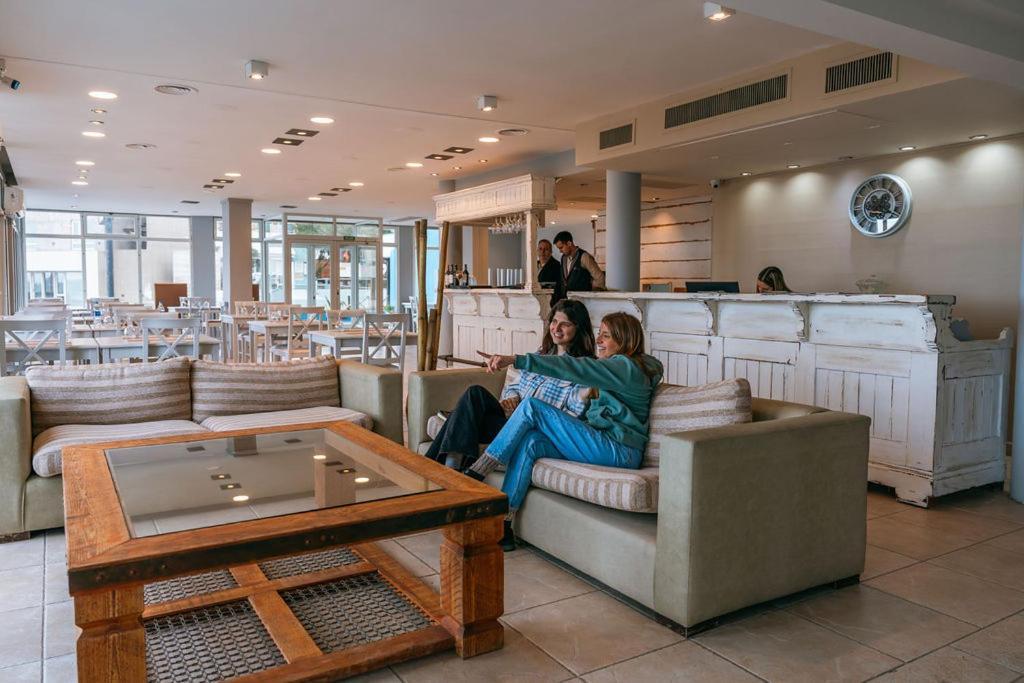 Rayentray Las Restingas Hotel De Mar Puerto Pirámides Екстериор снимка