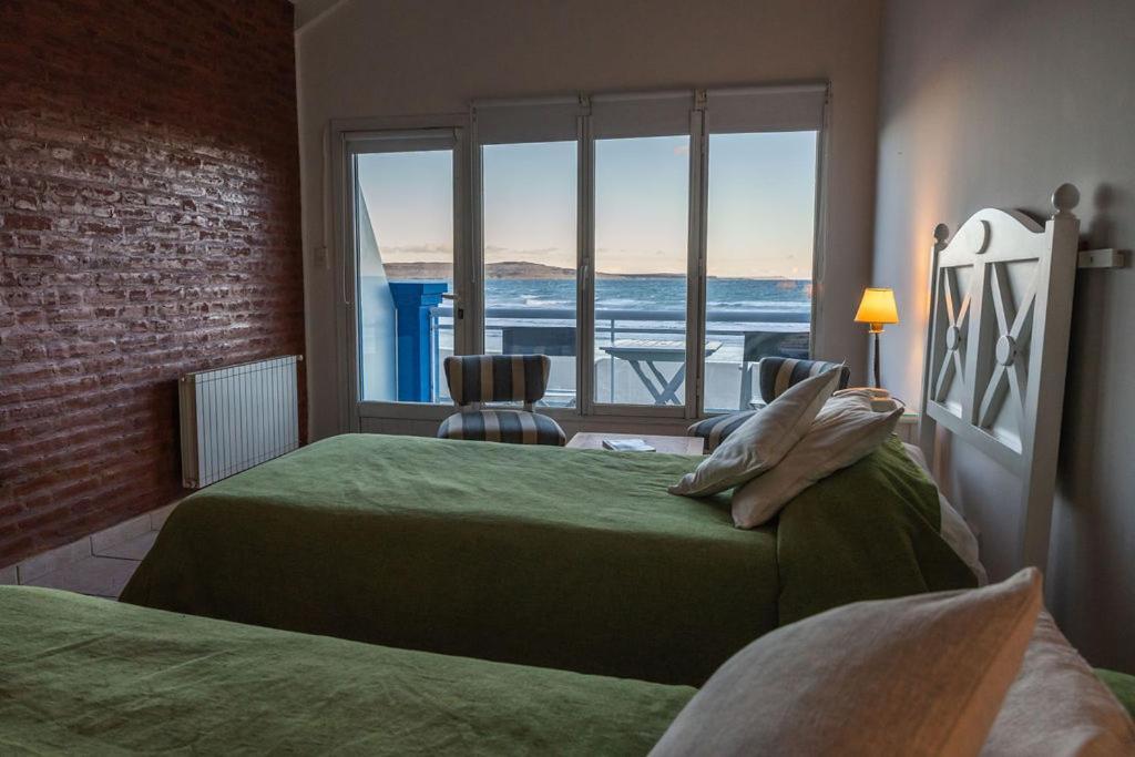 Rayentray Las Restingas Hotel De Mar Puerto Pirámides Екстериор снимка