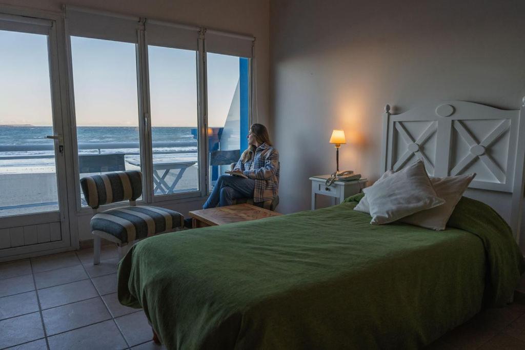 Rayentray Las Restingas Hotel De Mar Puerto Pirámides Екстериор снимка