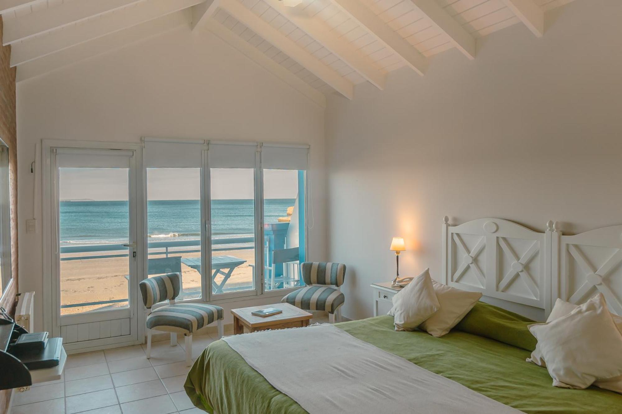 Rayentray Las Restingas Hotel De Mar Puerto Pirámides Екстериор снимка