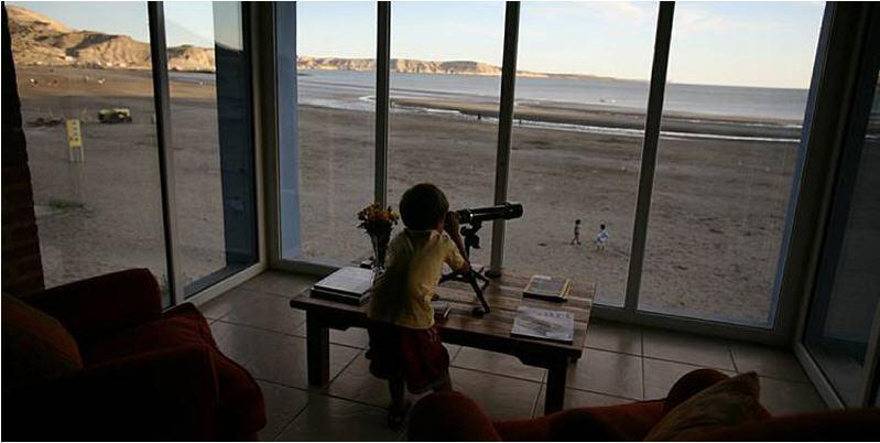 Rayentray Las Restingas Hotel De Mar Puerto Pirámides Екстериор снимка